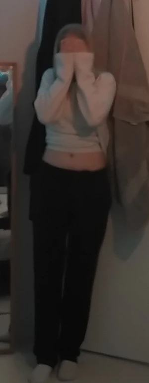 KOSTYMBYXOR  - Säljer jätte fina kostym byxor som jag har haft ett tag nu 💞 Dem är i bra skick men har bara inte kommit till användning ❤️