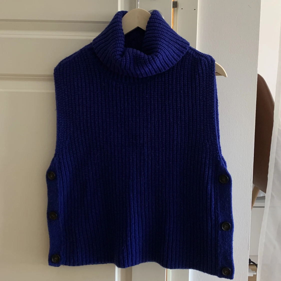 Blå väst från Arket