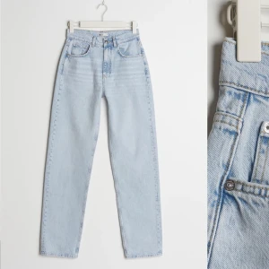 Gina jeans  - Säljes dessa 90s tall jeans från Gina som är helt oanvända. Jeansen köptes förra håret för 599kr men har aldrig kommit till använding. Jeansen är i storlek 36 och är förlånga för mig som är 173cm.