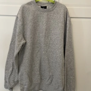 Tröja stl xs - Knappt använd