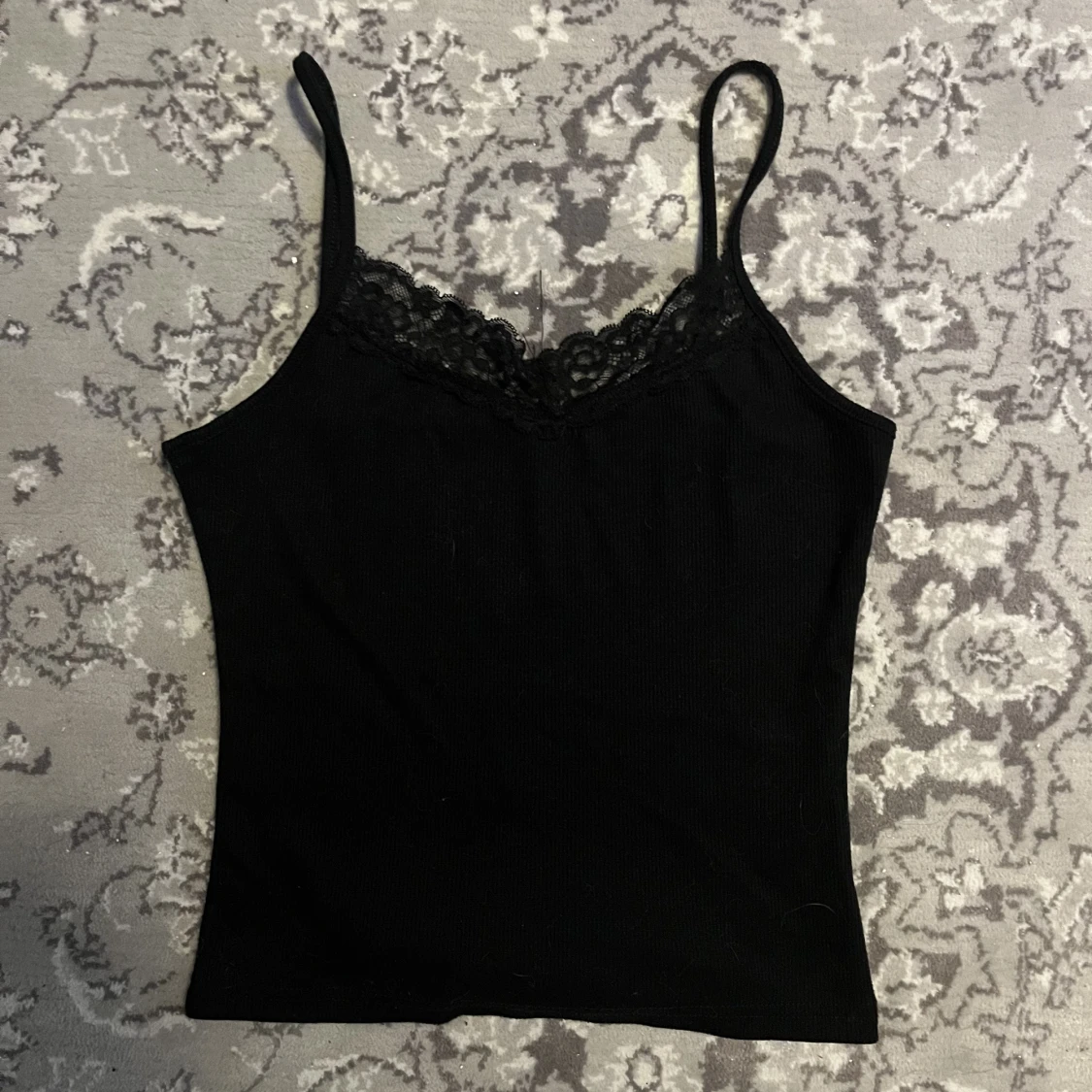 Två linnen med spets