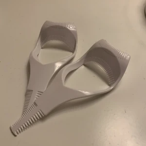 Grej till mascara  - Båda för 10kr 