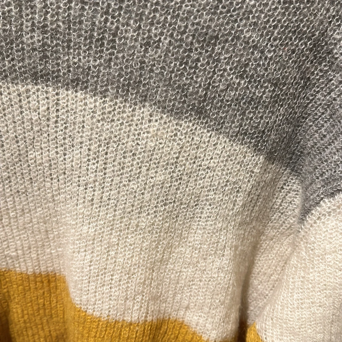 Stickad tröja  - 90