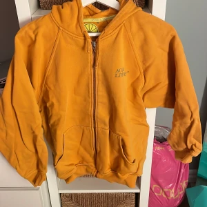 Aqua limone zip hoodie - Ganska bra skick.