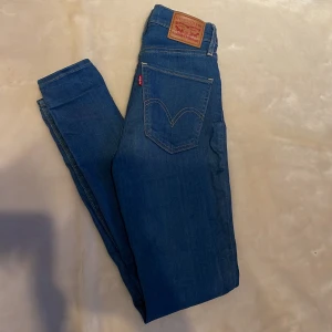 Jeans - Använda men inga defekter