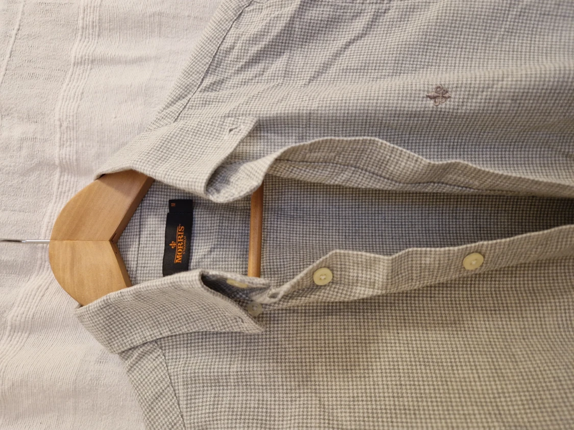 Grey shirt. Morris. - 90