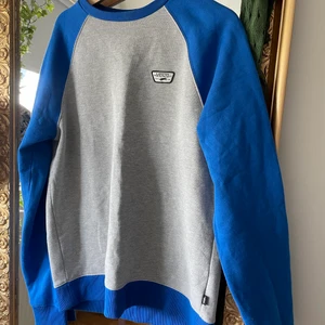 Vans sweatshirt stl m - Använd ca 1-2 gånger jättemjukt material 