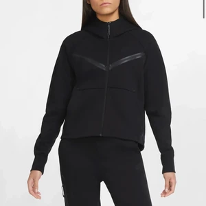 Nike tech fleece  - Denna produkt säljs pga ingen andvädning, har aldrig användt denna men testat 1 gång så som ny, jätte fint skick, strlk står 1X men skulle nog säga runt S/M/L ny pris 1349kr, pris kan diskuteras men börjar på 500kr, köparen står för frakten❤️