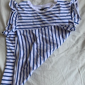 Randig tröja  - Super fin aldrig använd då d inte riktigt är min stil🙃💗