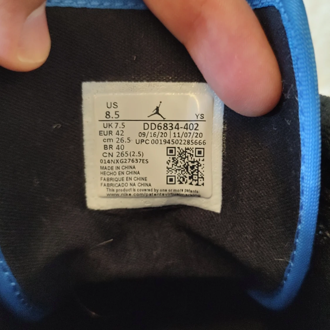 Nike Air Jordan 1 Mid "Signal Blue" - 91