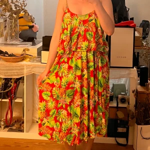 Louise for hen - 💜Storleken är L 💜Hör gärna av dig om du vill se fler bilder. 