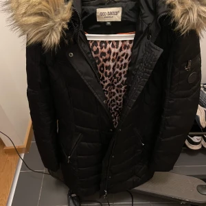 Roco baroco vinterjacka  - Priset kan diskuteras. Köparen står för frakten 