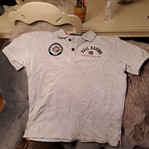 Sail racing  - Sail racing t shirt i väldigt bra skick strl 160 men passar en S