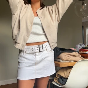 Low waist kjol  - Snyggaste lågmidjade kjolen som nu säljs då den är för stor tyvärr😴