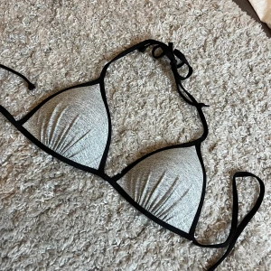 Bikini - Bikini från hm, använd fåtal gånger och superfint skick💗