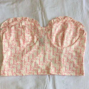 Tubtopp  - Tuptopp i nyskick. Storlek s, stretchig 💕