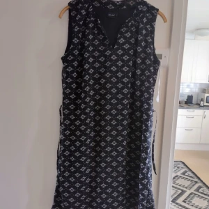 Zeze klänning  - Ny endast provad st M 