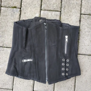 Korsett - Korsett med snörning baktill<33 Skriv privat om du vill köpa, använd ej köp nu funktionen❤ Frakt: 65kr