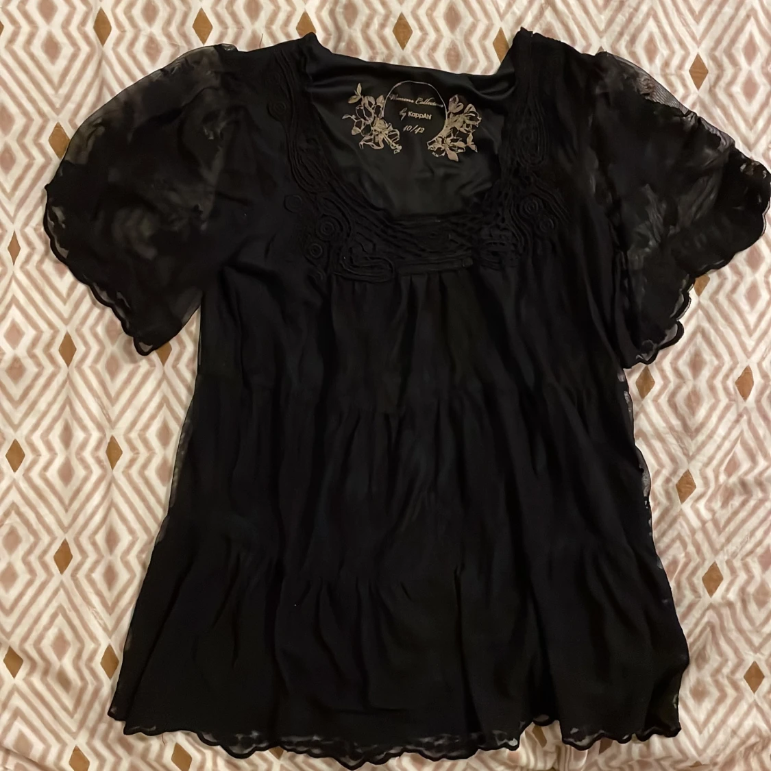 Fin tröja med spets - 90