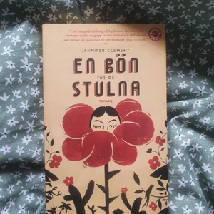 Bok - En bön för de stulna - Bok i "nyskick", läst en gång av en försiktig användare. Intressant roman som lämpar sig åldrarna 16+. 