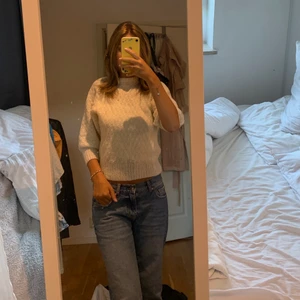 Tjocktröja - Jättefin krämvit tjocktröja med trekvartärmar, super mysig & lite mer uppklädd