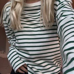 Randig tröja - Grön randig tröja från zara😻