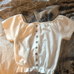 Tröja - En topp/ tröja från NEW YORKER i storlek XS men passar som S också