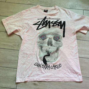 Vintage stussy t-shirt - Väldigt väldigt ljus rosa färg.  Storlek M (oversize)