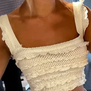 Zara top - Säljer denna superfina top då den inte kommer till användning. Köparen står för frakt💗