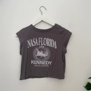 Croppad topp  - Använd 1 gång!