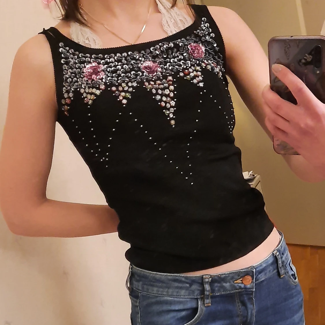 Linne med pärlor och paljetter - 90