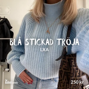 LXA stickad tröja - Säljer min blåa lxa tröja. Superfint skick, använd fåtal gånger ❤️ den är i storlek S.  Frakt kostar 66kr 