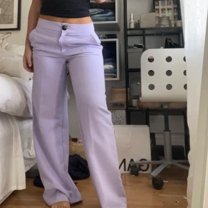 Mango byxor - As snygga mango lila byxor🤩 