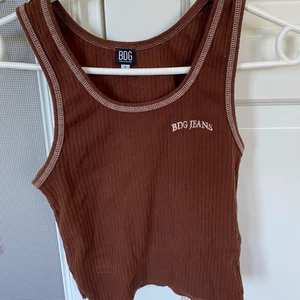 BDG linne - Brunt linne från Urban Outfitters