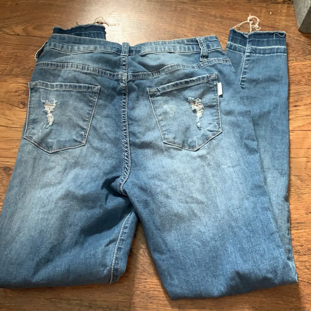 Jeans köpta från Fashion Fashion Nova. Storlek 38 (medium) mycket stretchiga och bekväma. Knappt använda . Jeans & Byxor.