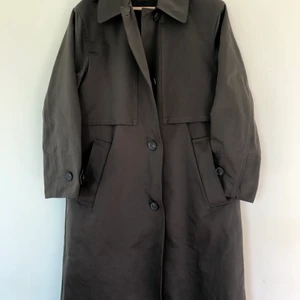 Trenchcoat storlek S - Helt ny!!