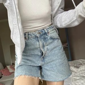 Jeansshorts - Fina jeansshorts från bikbok🌸 