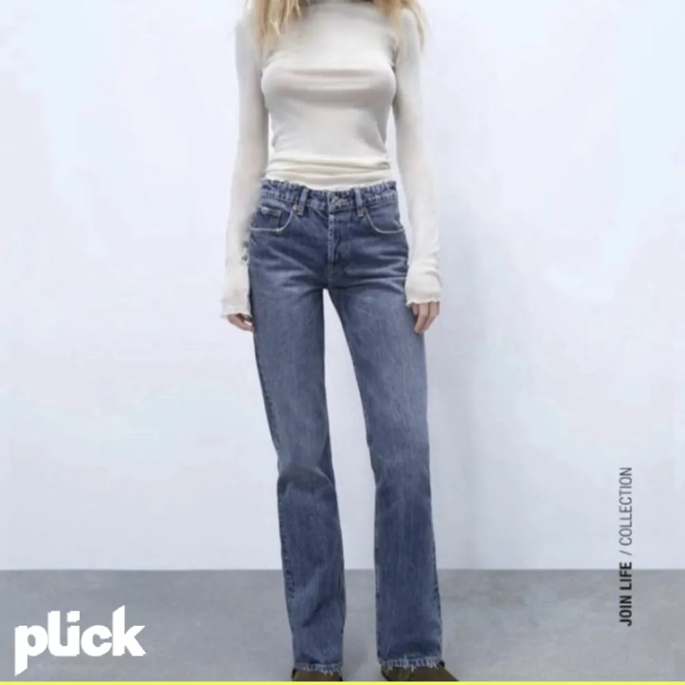 Zara jeans som aldrig är använda 💕frakten stämmer ej som d står!. Jeans & Byxor.
