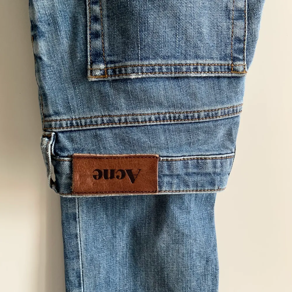 Raka och tighta jeans från Acne. Jättefin tvätt. Modellen heter flex/vintage. . Jeans & Byxor.