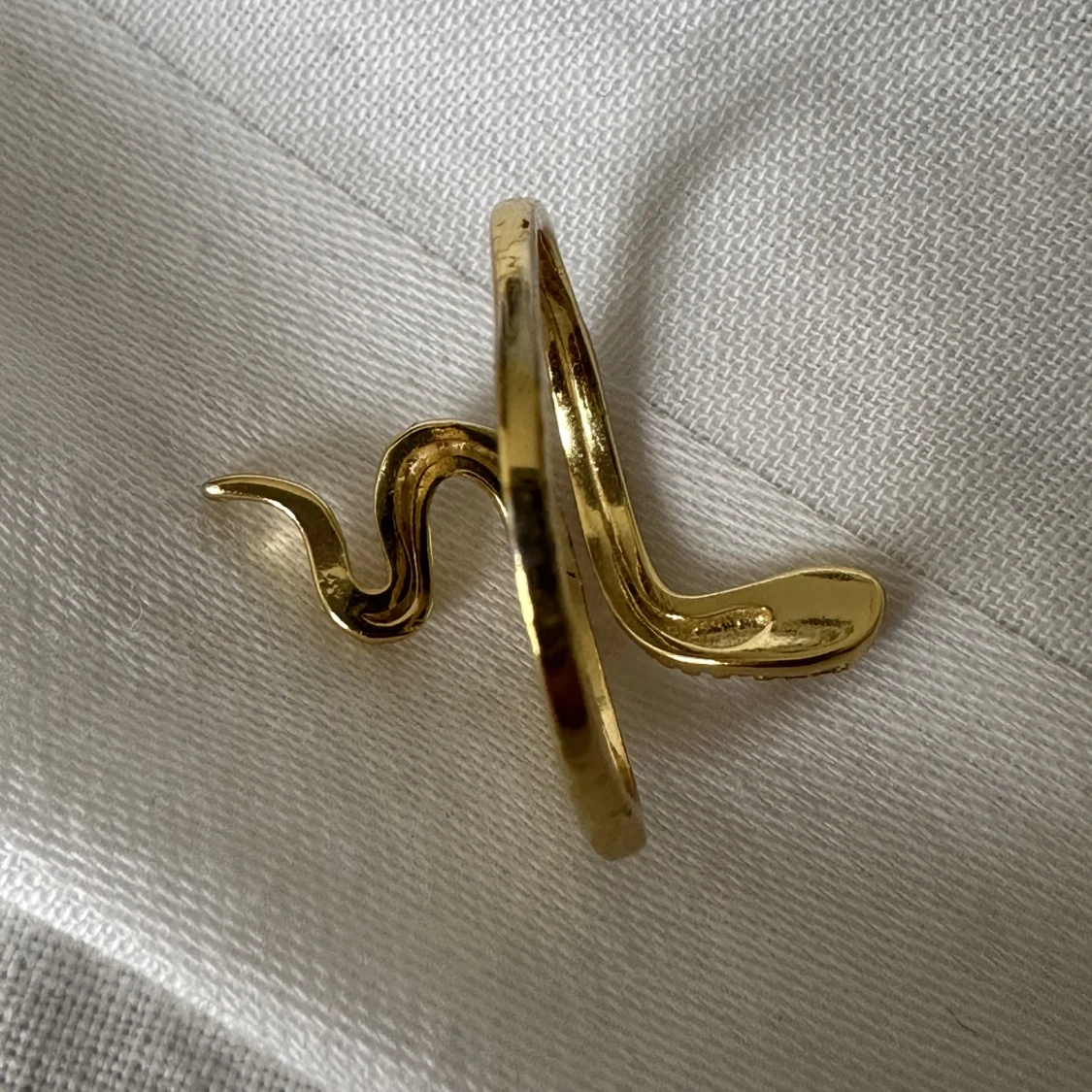 Guldpläterad ring från Glitter - 91