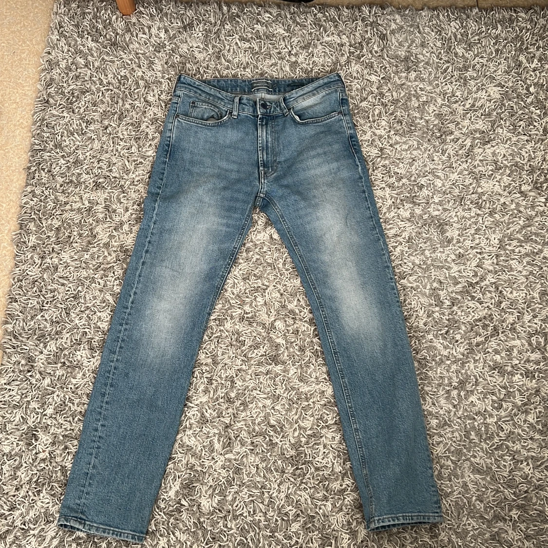 Blåa jeans regular fit