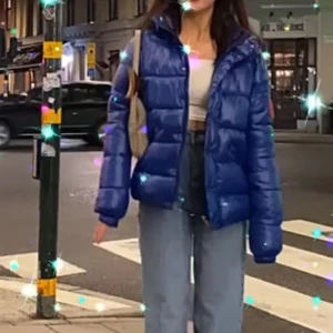 Save the Duck Jacka - Säljer en blå Save the Duck Dunjacka från Miinto✨ köptes för 1300kr; och säljer nu för 700kr 🤗den är i mycket bra skick, har använt den för cirka 2 månader🫶🏻 säljer den då den kommer inte till användning, priset kan diskuteras & frakt tillkommer❤️‍🔥❤️‍🔥