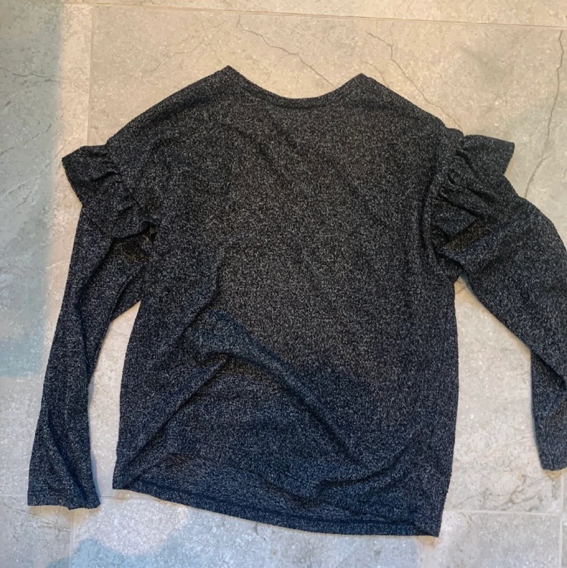 Zara tröja 11-12 men skulle mer säga xs eller xxs