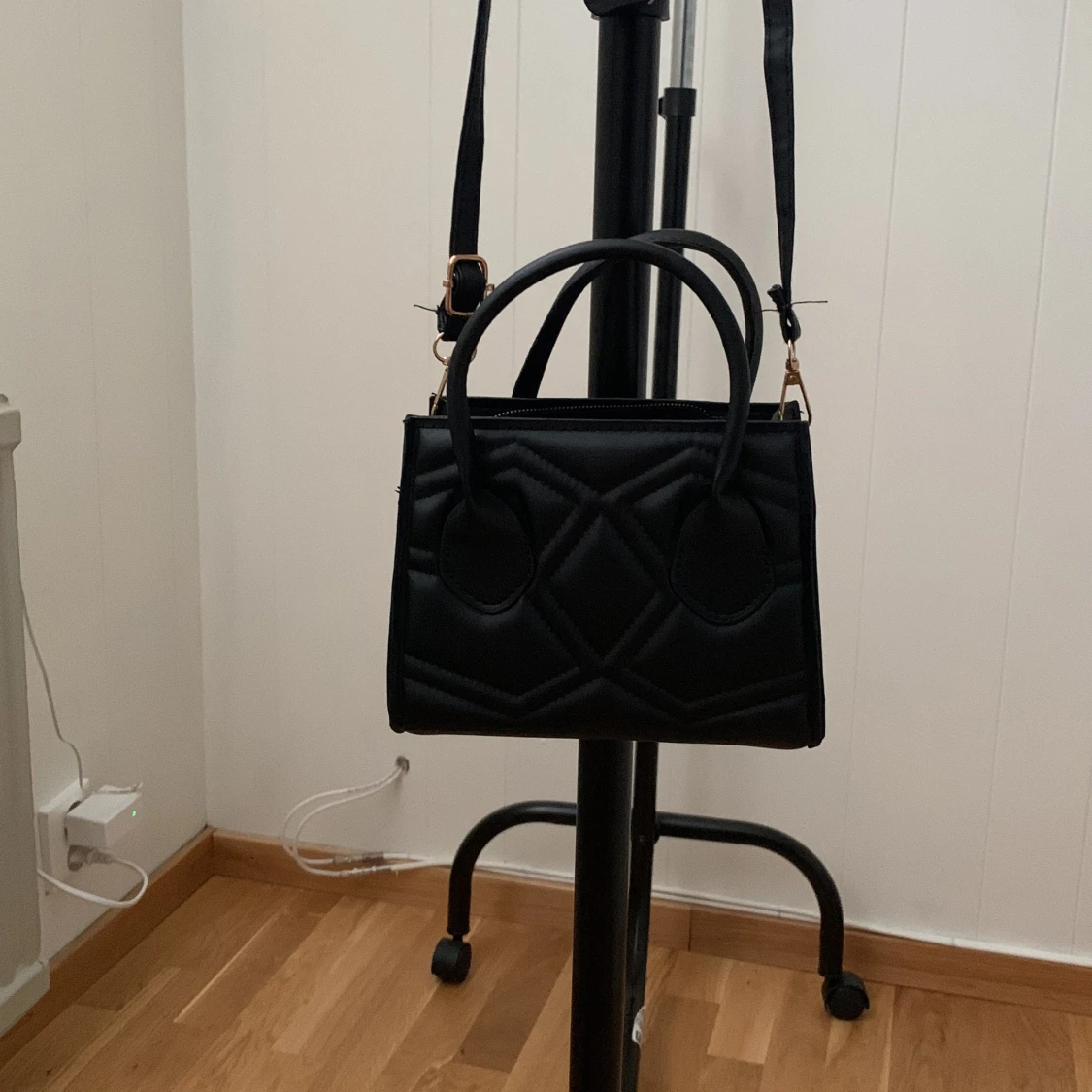 Svart väska  - 90