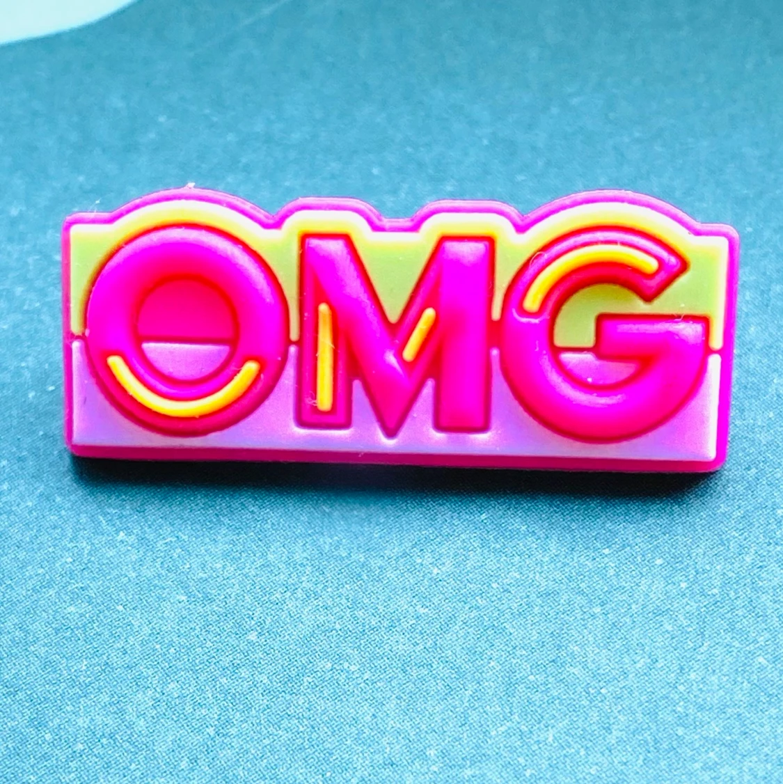 Omg brosch