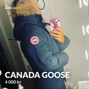 Canada goose - Marinblå jacka xs-M kan ha den 