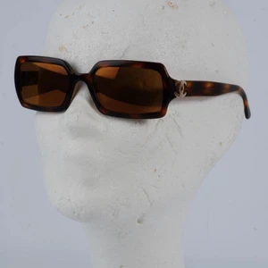 Vintage Chanel solglasögon  - Vintage. Brunt glas. Desvärre inget fodral. Mindre ytslitage.