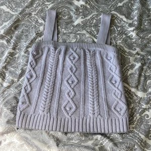 Lika zara topp - Säljer denna lila zara topp! Superfint skick i storlek s men passar även xs!