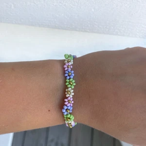 Armband  - Pärlarmband i färglada färger! 45kr✨