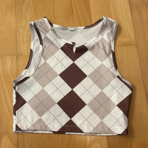 SHEIN  - Ett fint linne från SHEIN andvönd några gånger:) skriv för mer information